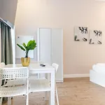 Stylish Apartment Wiener Stadthalle
