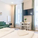 Stylish Apartment Wiener Stadthalle